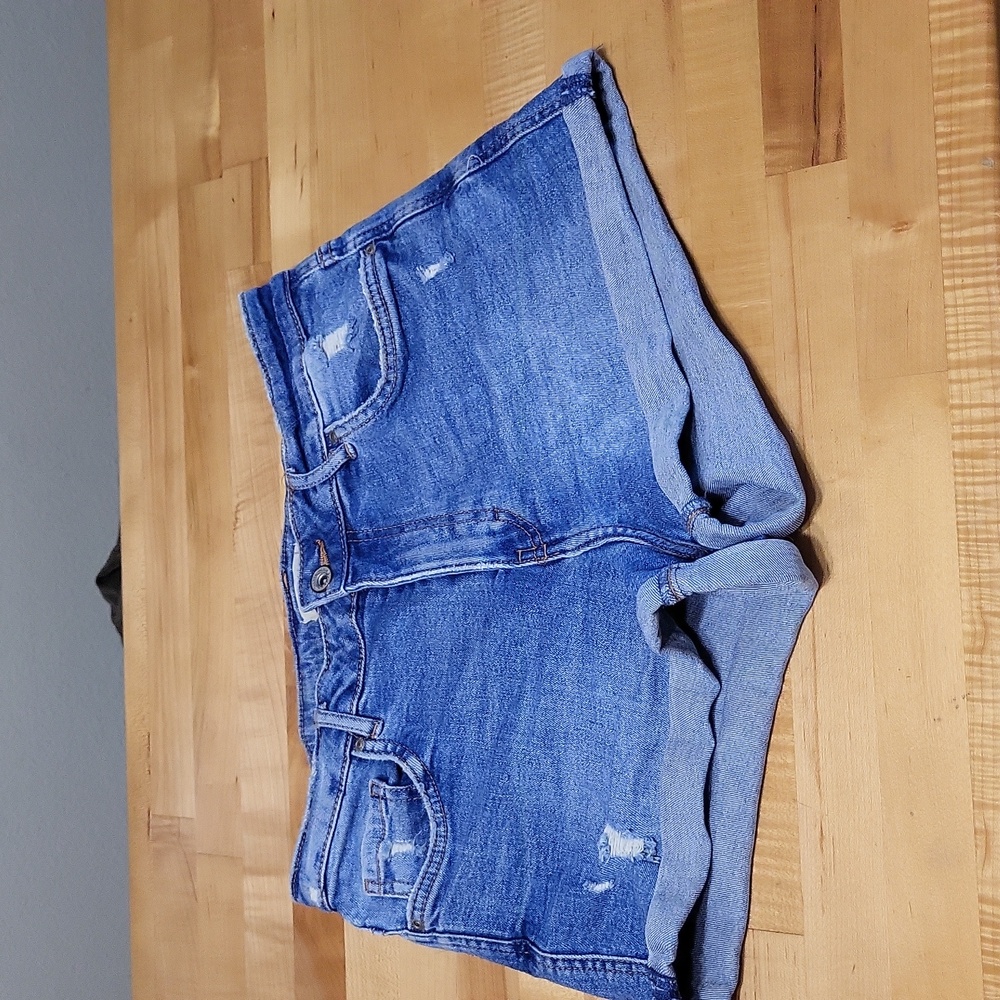 Denim Roll-Cuff Women’s Shorts - Blue